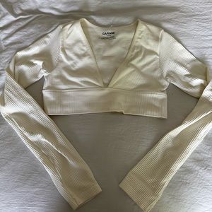 garage crop seamless never worn